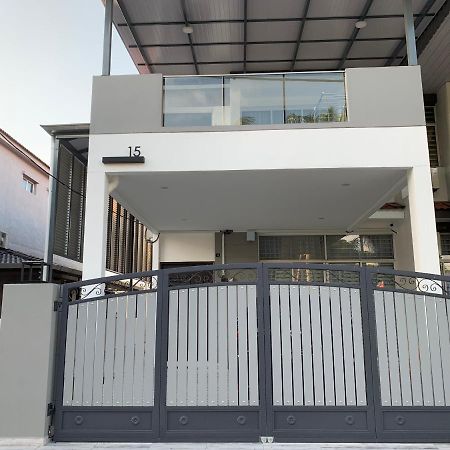 Brand New Cosy Minimalist Home 버터워스 외부 사진